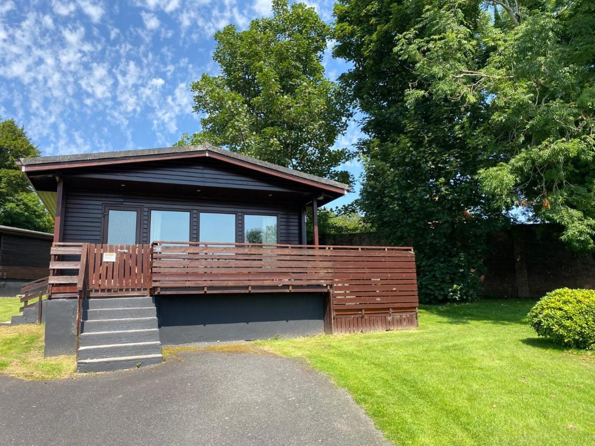 Conifer 25 With Hot Tub Chalet Newton Stewart