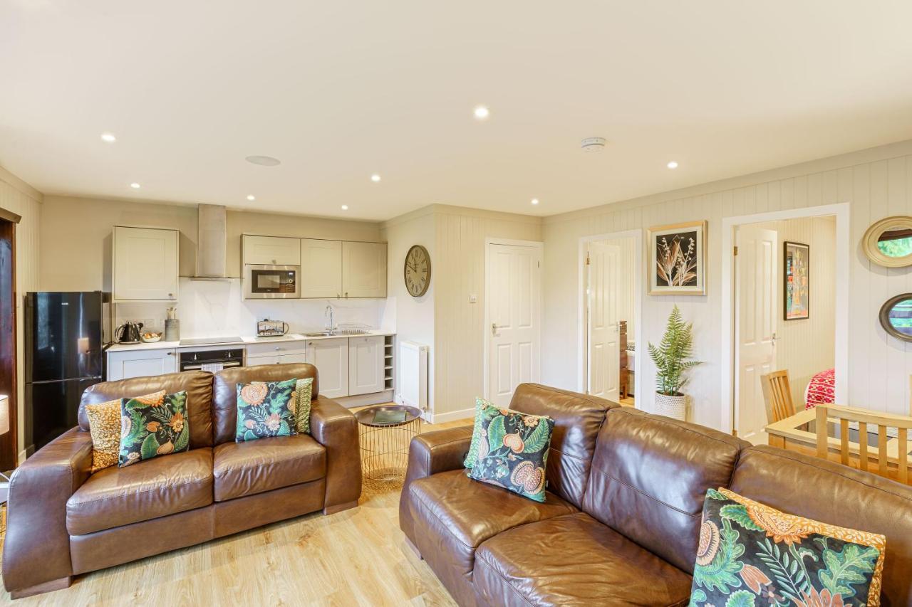 Conifer 25 With Hot Tub *